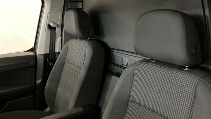 Volkswagen Caddy Cargo C20 Petrol 1.5 eHybrid 150 Commerce Pro Van DSG [Assist] - Image 16